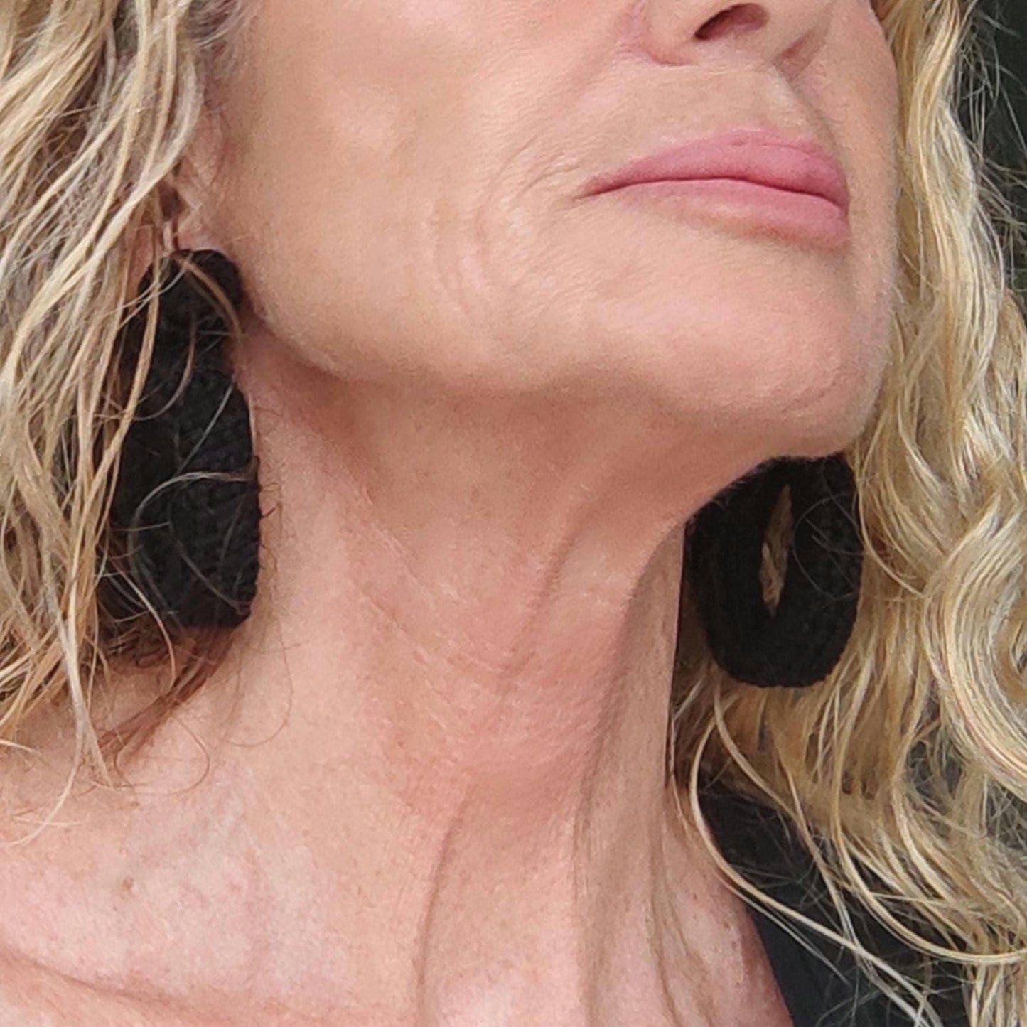Black Crochet Hoop Earrings - Lightweight Cotton Yarn with goldPlated Studs - StepToLight