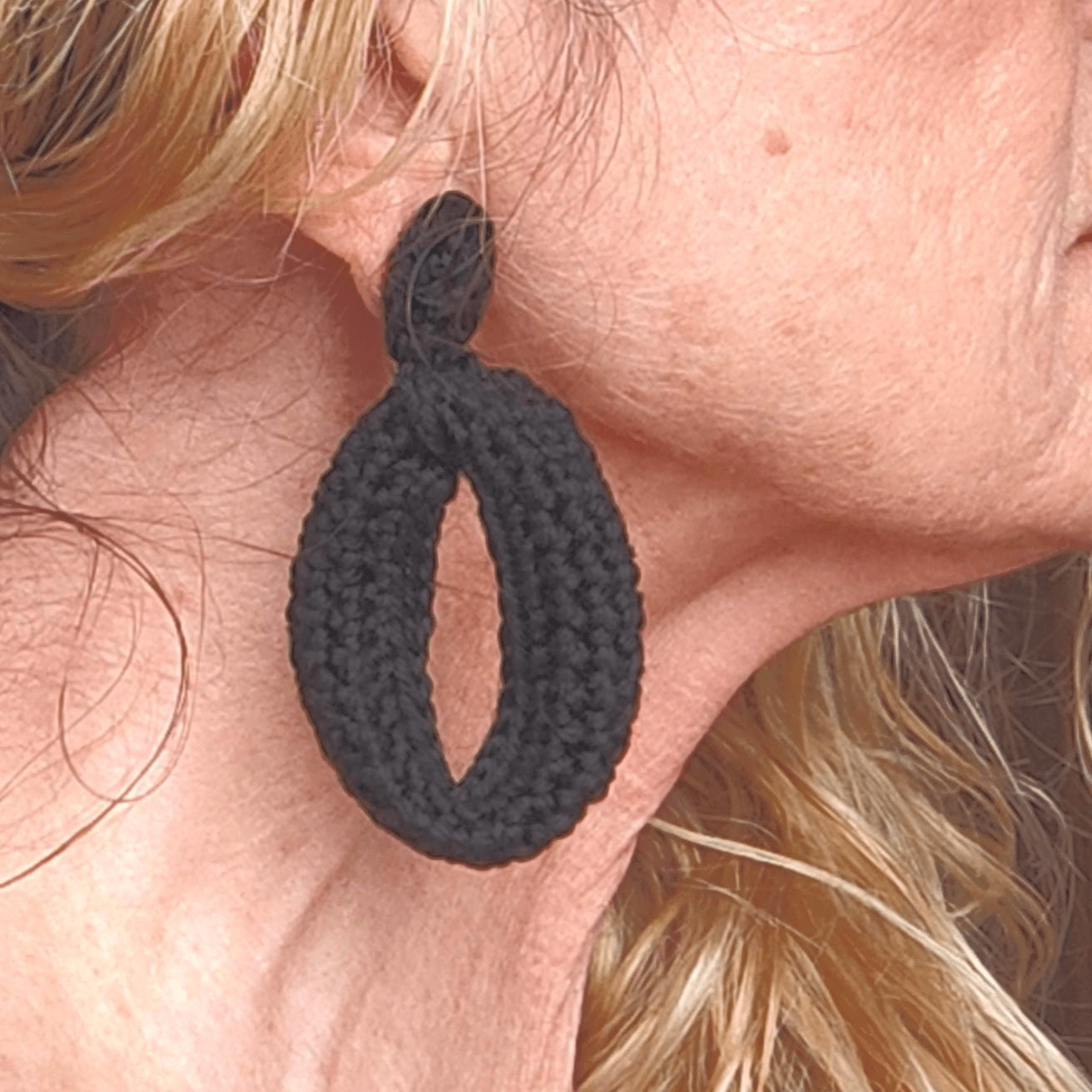 Black Crochet Hoop Earrings - Lightweight Cotton Yarn with goldPlated Studs - StepToLight
