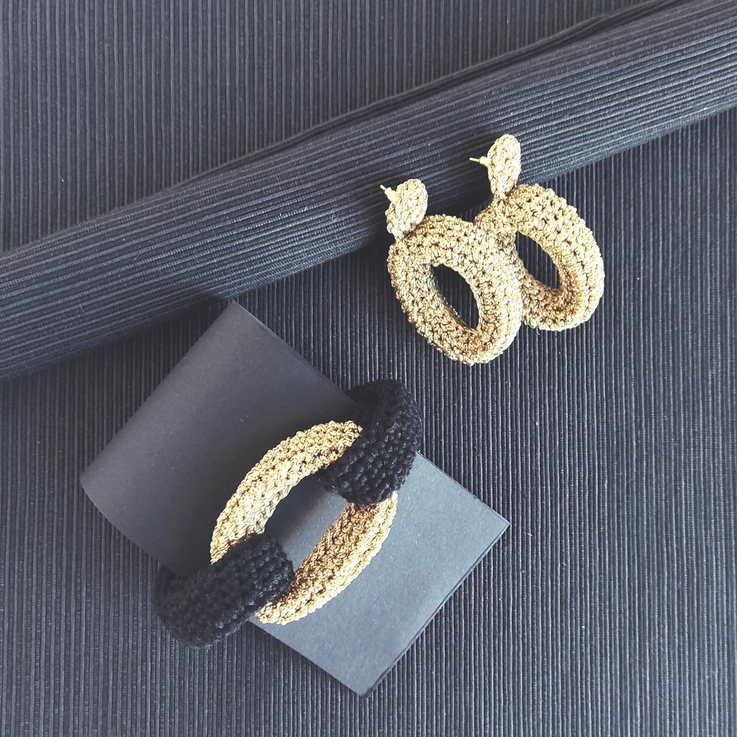 Black & gold Chunky Crochet Statement Necklace - Elegant Handmade Cotton Chain - StepToLight