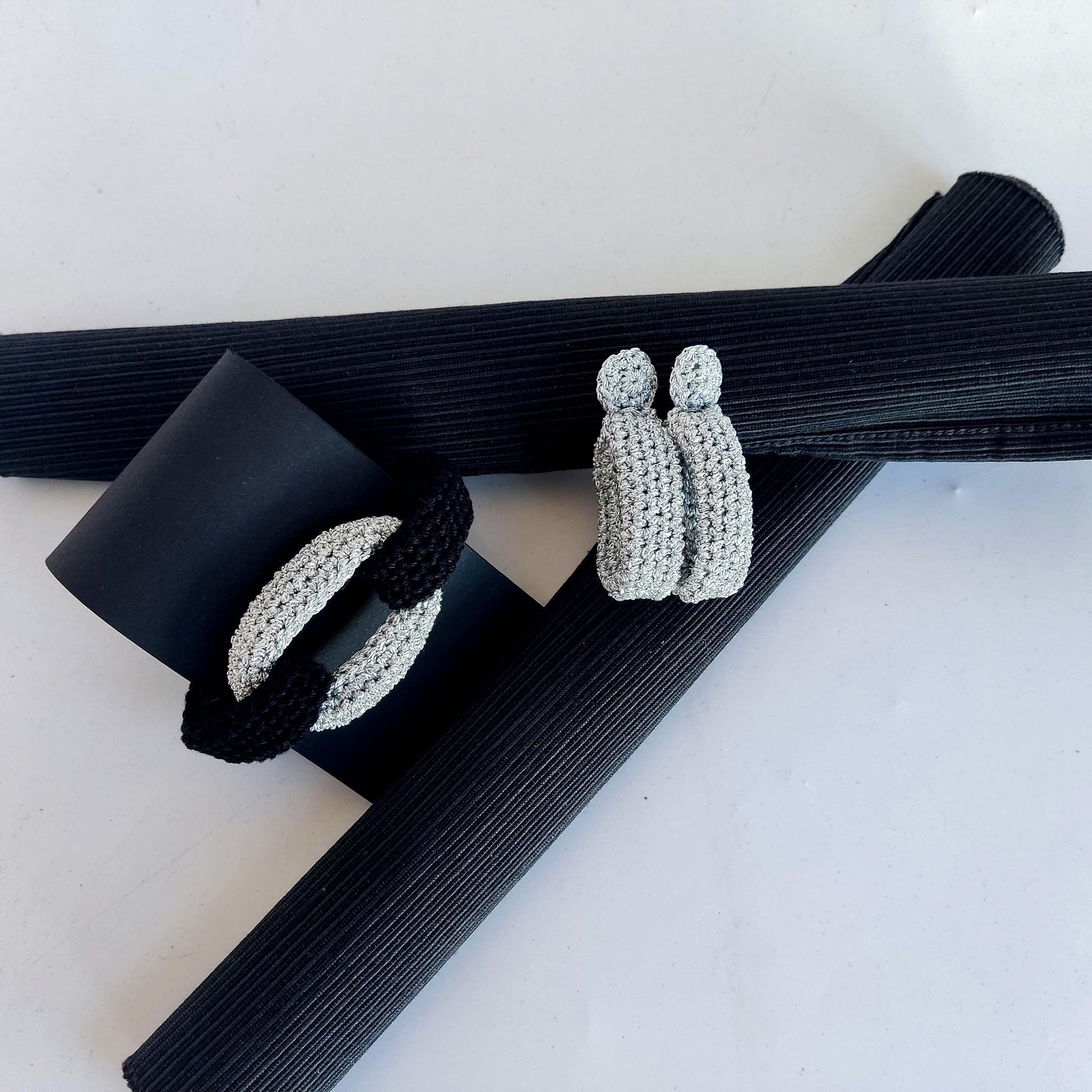 Black & Gold Chunky Crochet Statement Necklace - Elegant Handmade Cotton Chain - StepToLight