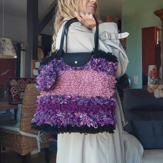 Crochet Loop Stitch Tote Bag Set — Leather Flap Closure, Rectangular Purse & Coin Purse Charm | Handmade in Germany - StepToLight