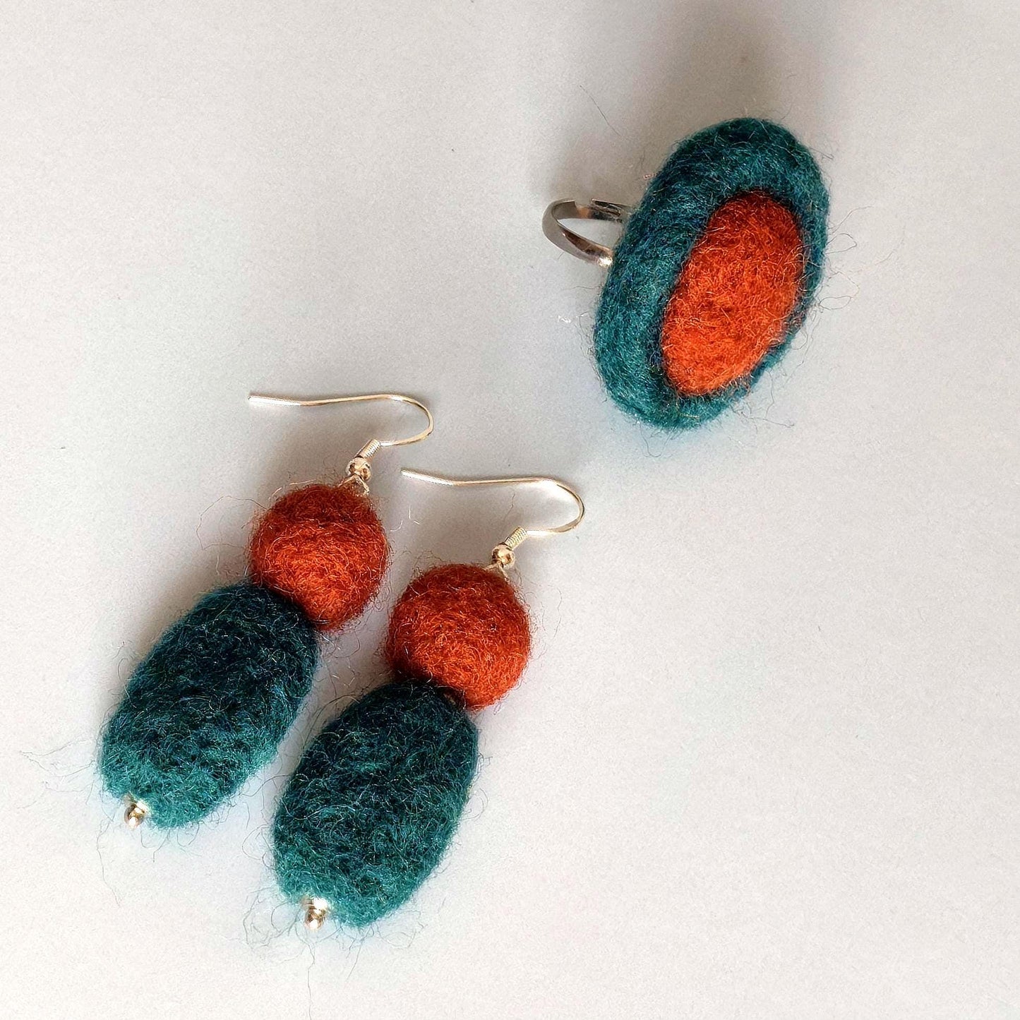 Emerald Green & Rust Brown Felt Dangle Earrings - Handmade Needle Felted Statement Jewelry - StepToLight