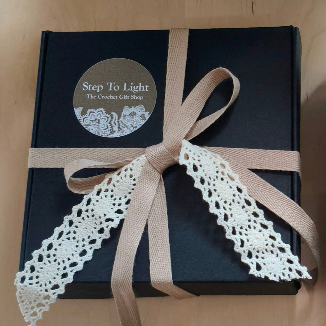 Timeless Pearl & Crochet Jewelry Set — Necklace & Earrings | Handmade in Germany