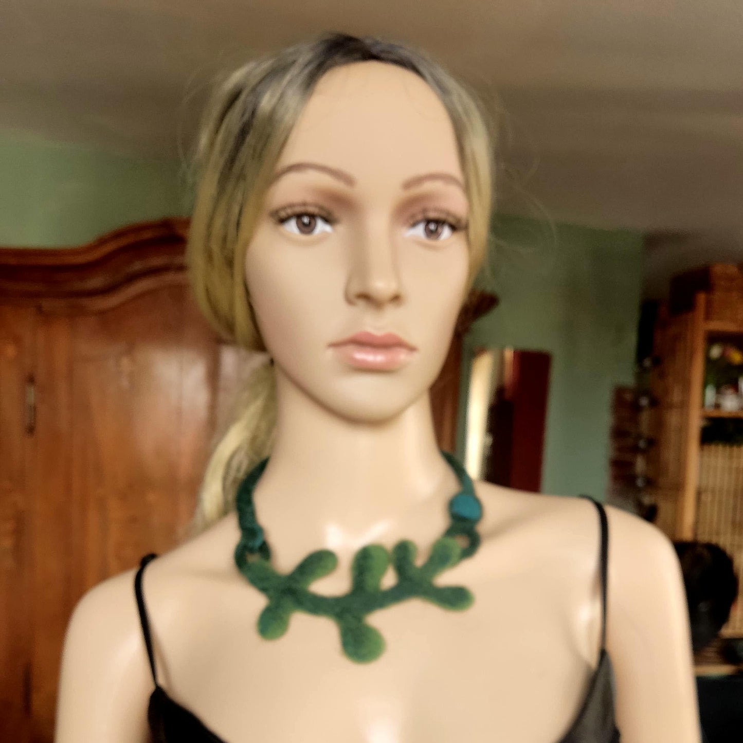 Green Felt Choker | Branch & Leaves Art to Wear | Handmade Merino Wool - StepToLight