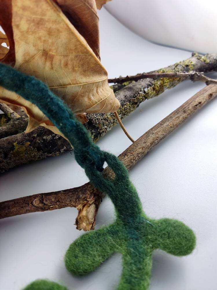 Green Felt Choker | Branch & Leaves Art to Wear | Handmade Merino Wool - StepToLight