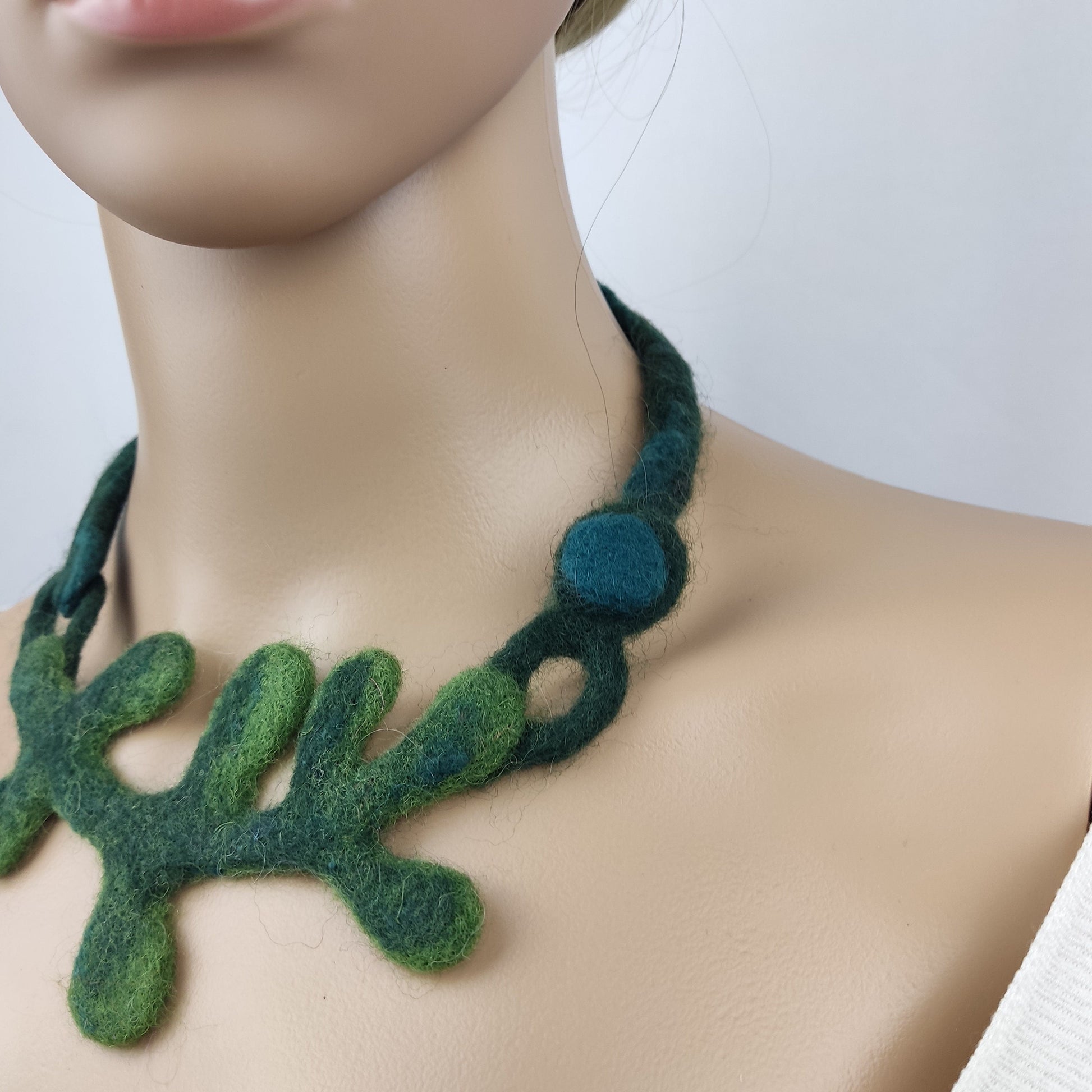 Green Felt Choker | Branch & Leaves Art to Wear | Handmade Merino Wool - StepToLight