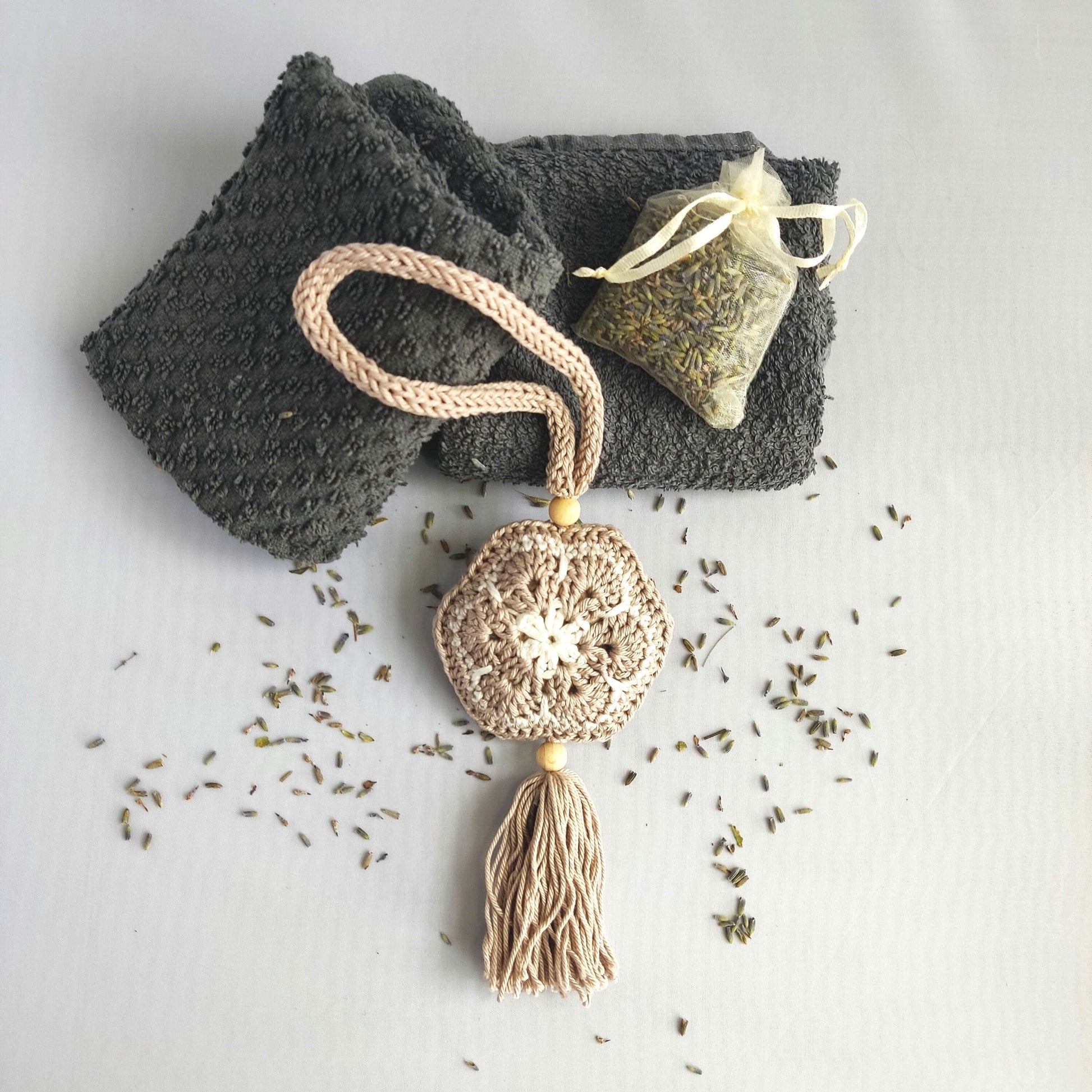 Handmade Crochet Lavender Sachet: Cotton Wardrobe Freshener with Wooden Beads - StepToLight