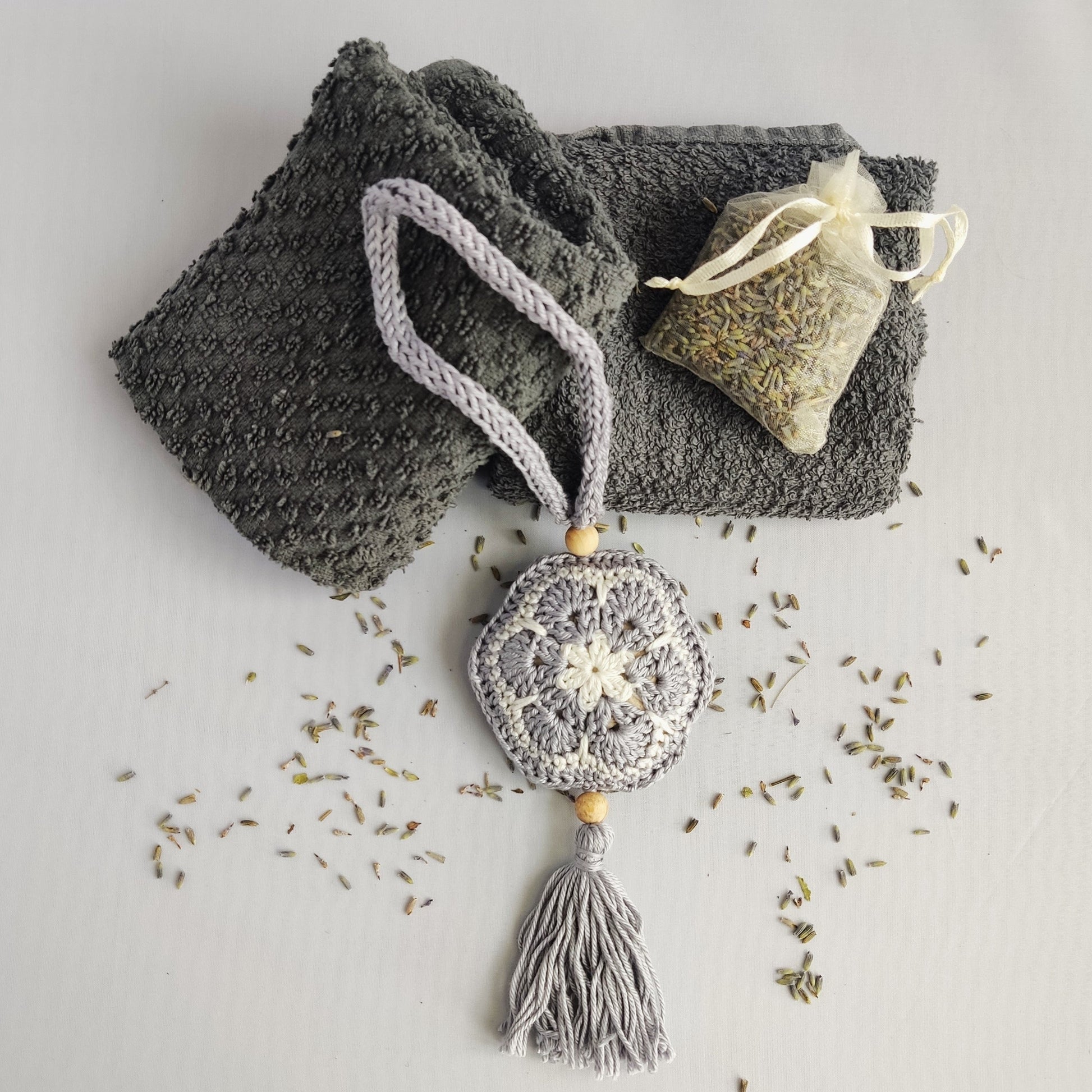 Handmade Crochet Lavender Sachet: Cotton Wardrobe Freshener with Wooden Beads - StepToLight