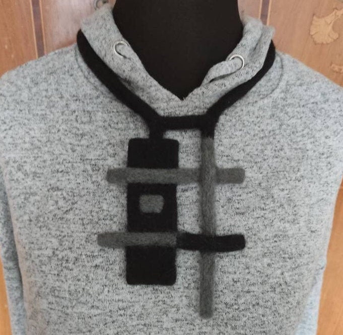 Schwarze und graue Choker-Halskette aus Wollfilz, Halskette mit geometrischer Form, Designer-Filzschmuck, Filzkunst zum Tragen