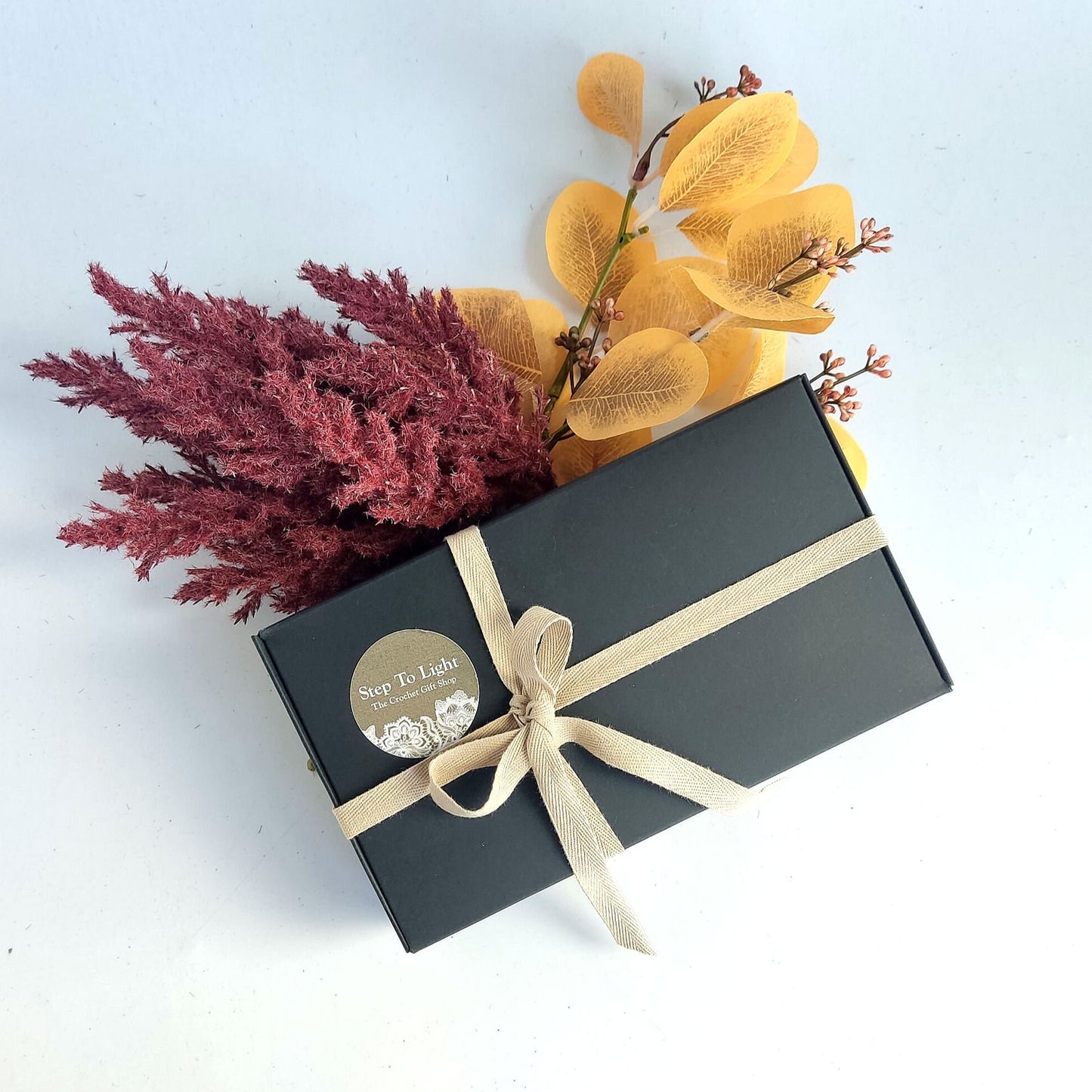 Handgehäkeltes Lavendelsäckchen-Geschenkset: 3 Baumwoll-Duftsäckchen in schwarzer Box