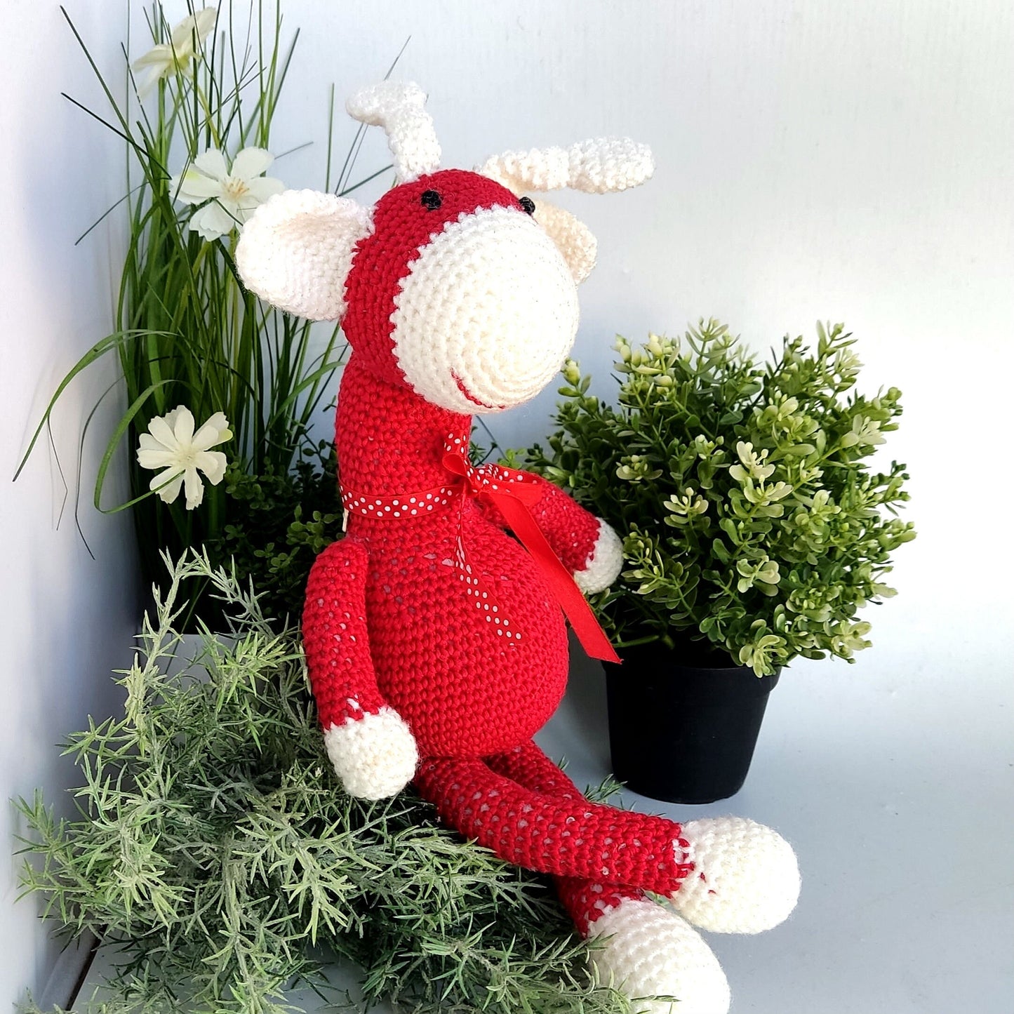 Christmas Crochet Giraffe: Red Amigurumi Plush Toy (30cm)