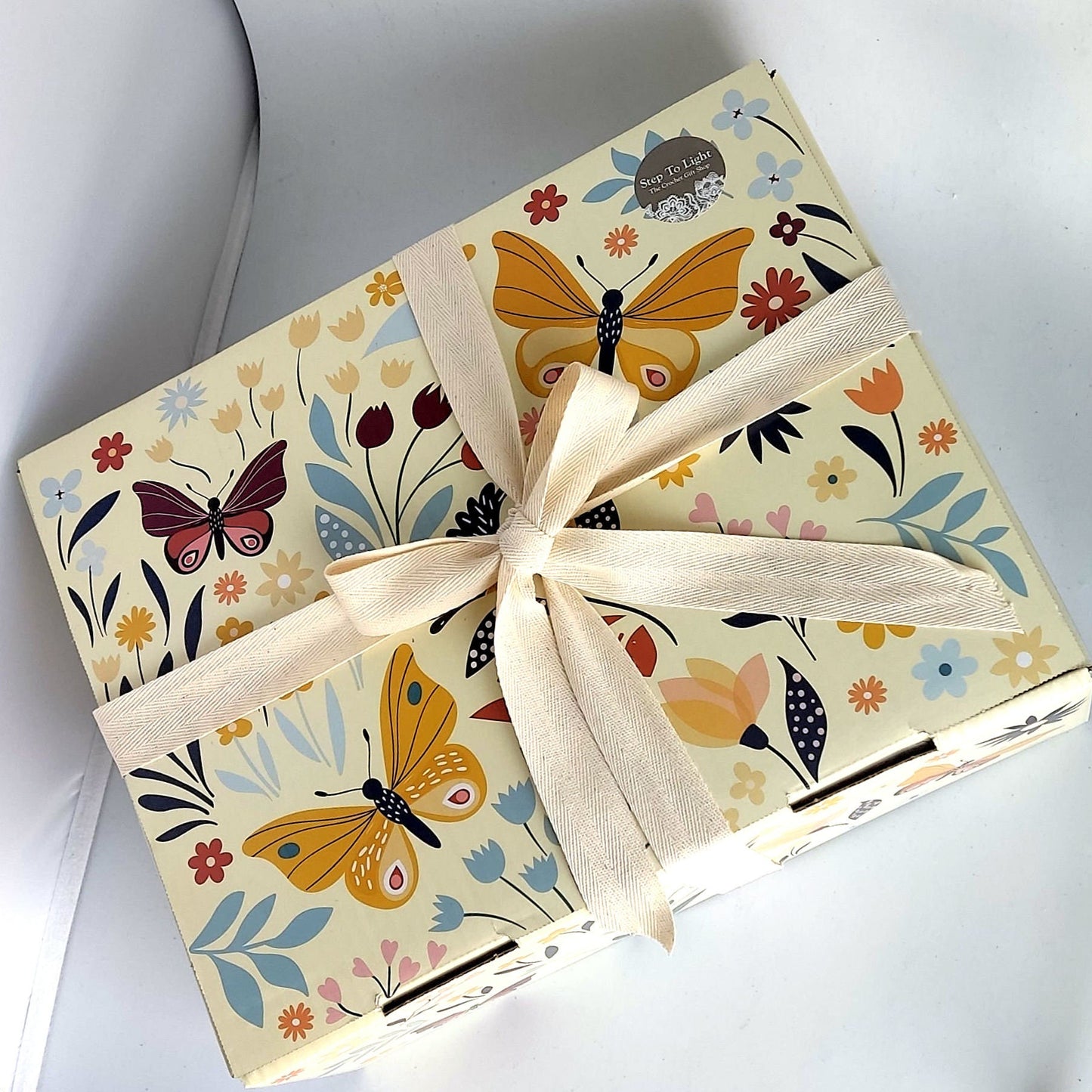 Christmas Crochet Giraffe: Red Amigurumi Plush Toy (30cm)