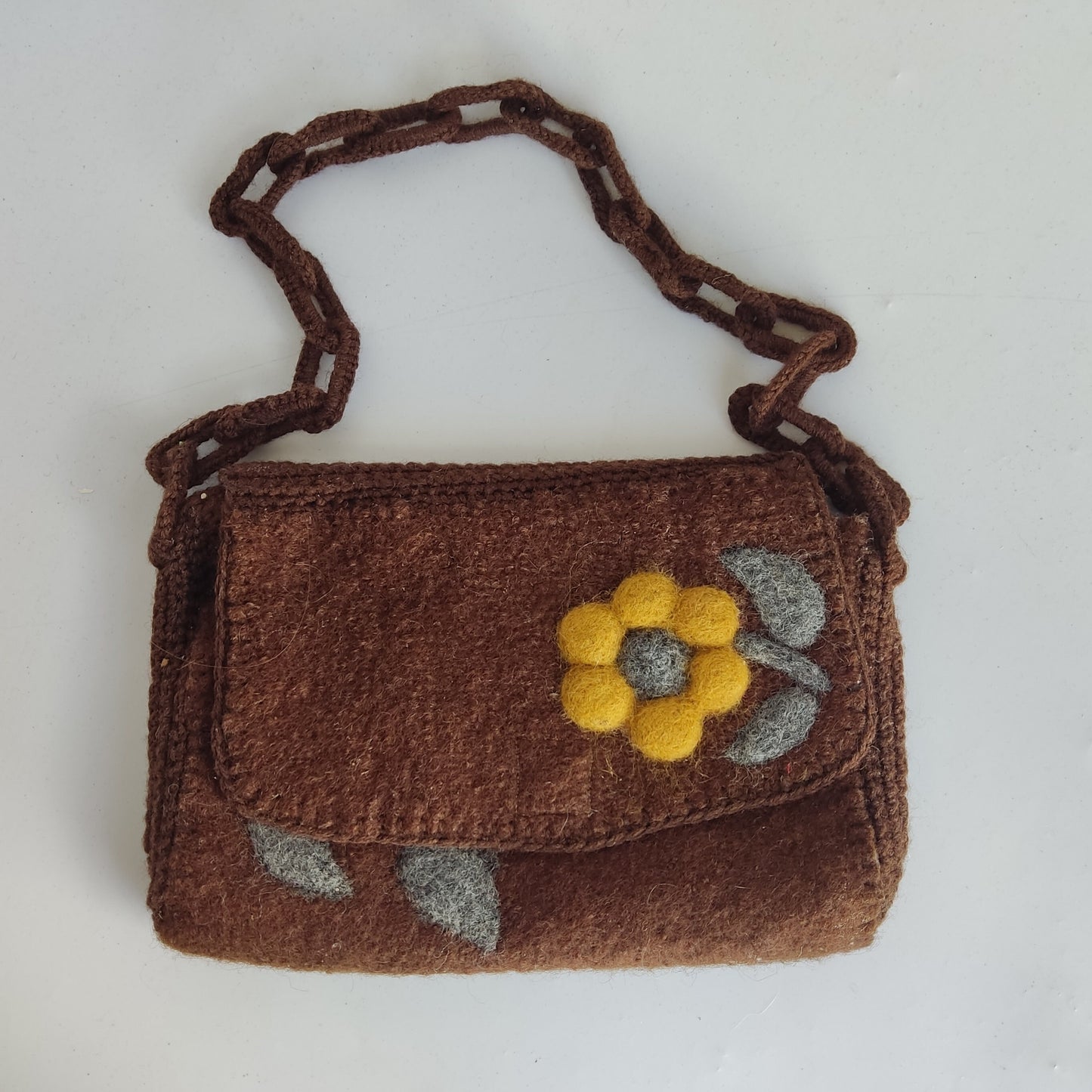 Gehäkelter Granny-Dreiecksschal, gehäkelter braun-orange-weiß gestreifter Dreiecksschal, gehäkelter Deckenschal, gehäkelter dreieckiger Wickelschal