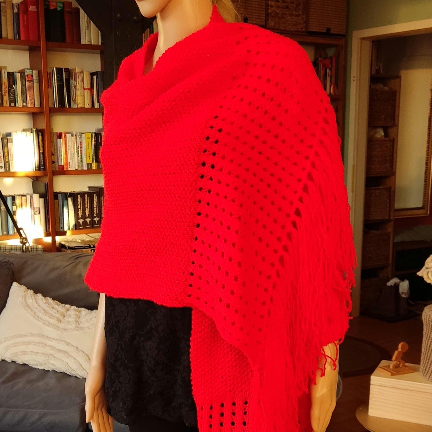 Langer, gestrickter Schal mit Fransen, einzigartiges, modisches Boho-Rot, kuschelig weich, übergroßer Schal, Roter Strick-Franzen-Schal