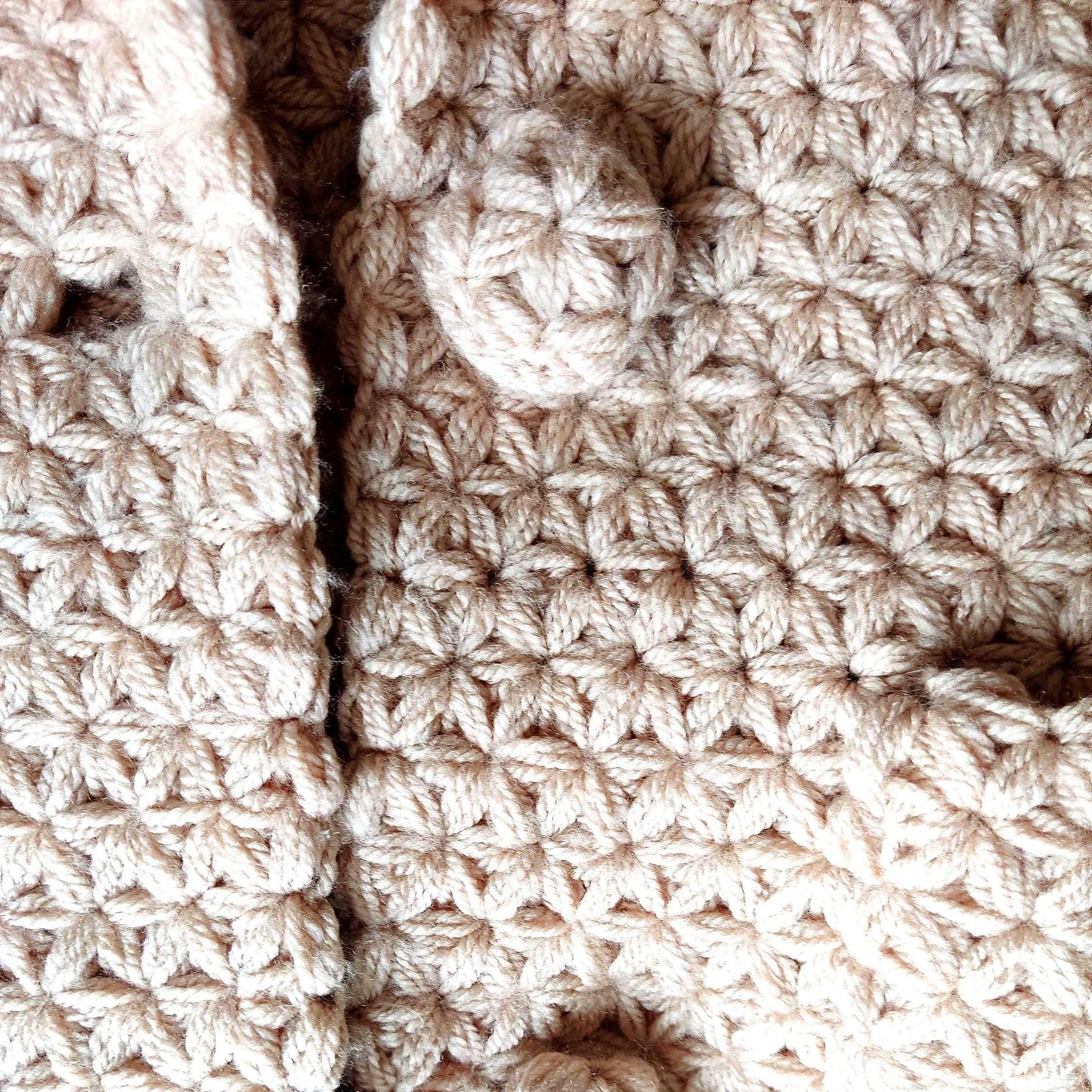 Grobstrick-Strickjacke, beigefarbene Häkeljacke für Damen, minimalistischer langer Häkelmantel für Damen, modischer langer Häkelmantel