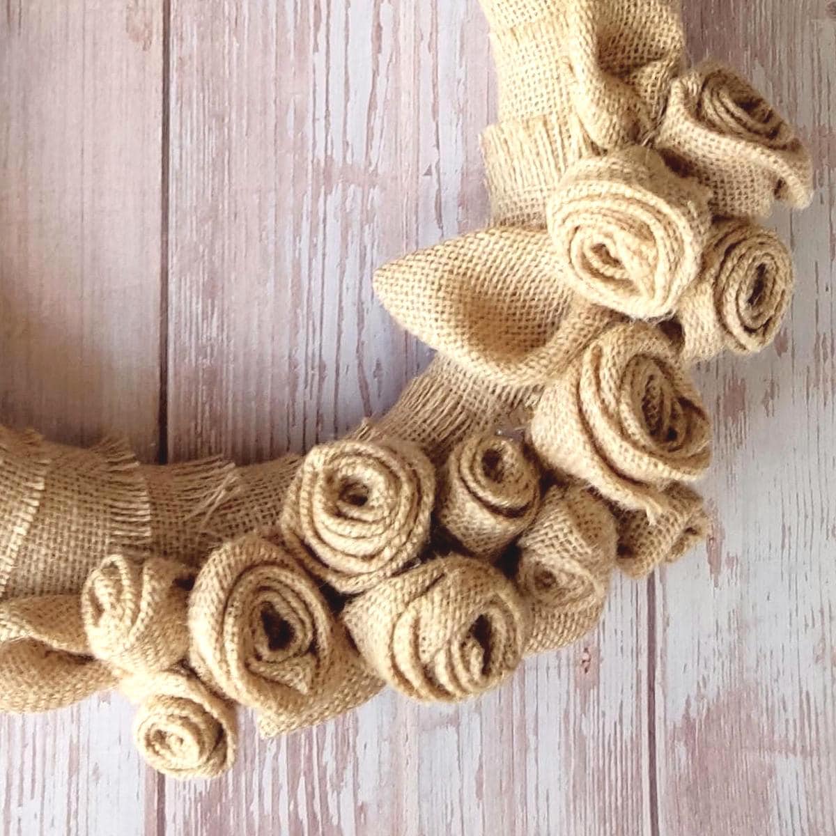 Natural Burlap Rose Wreath: Eco-Friendly Handmade Door Decor (20cm & 30cm)
