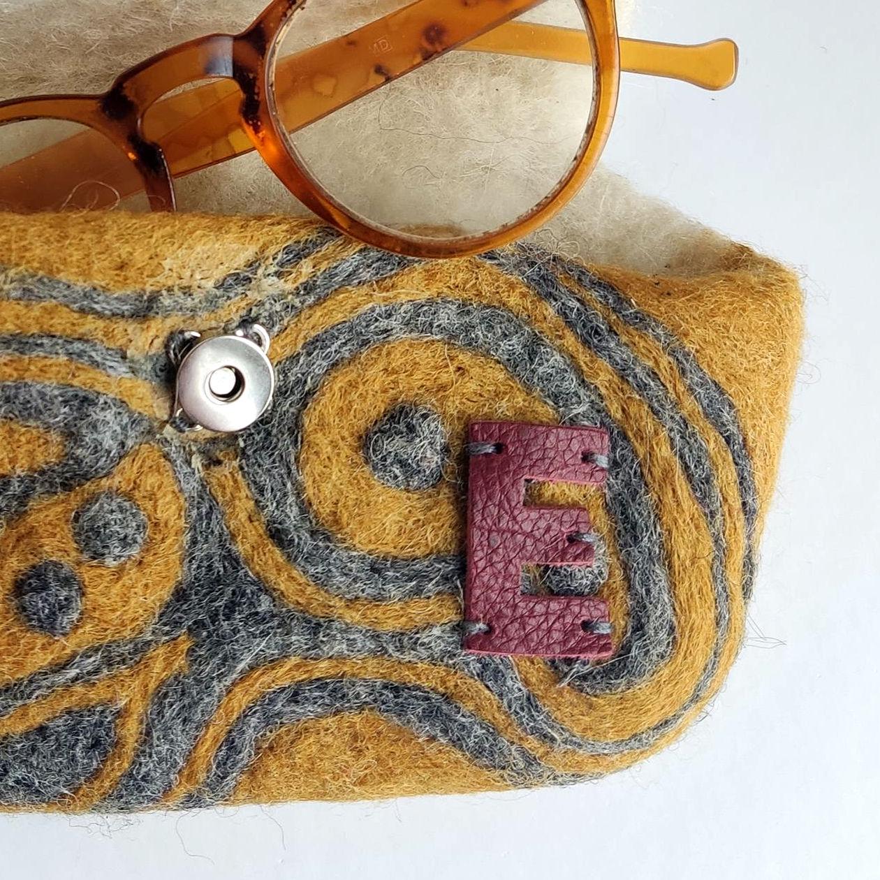 Personalised Soft Eyeglasses Case: Felt Sunglasses Holder with Magnetic Button