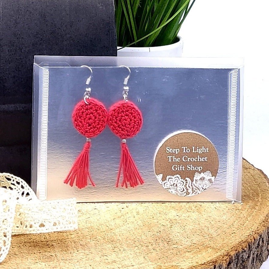 Pink Peach Coral Crochet Dangle Earrings - Tiered Circle Drop Design - StepToLight