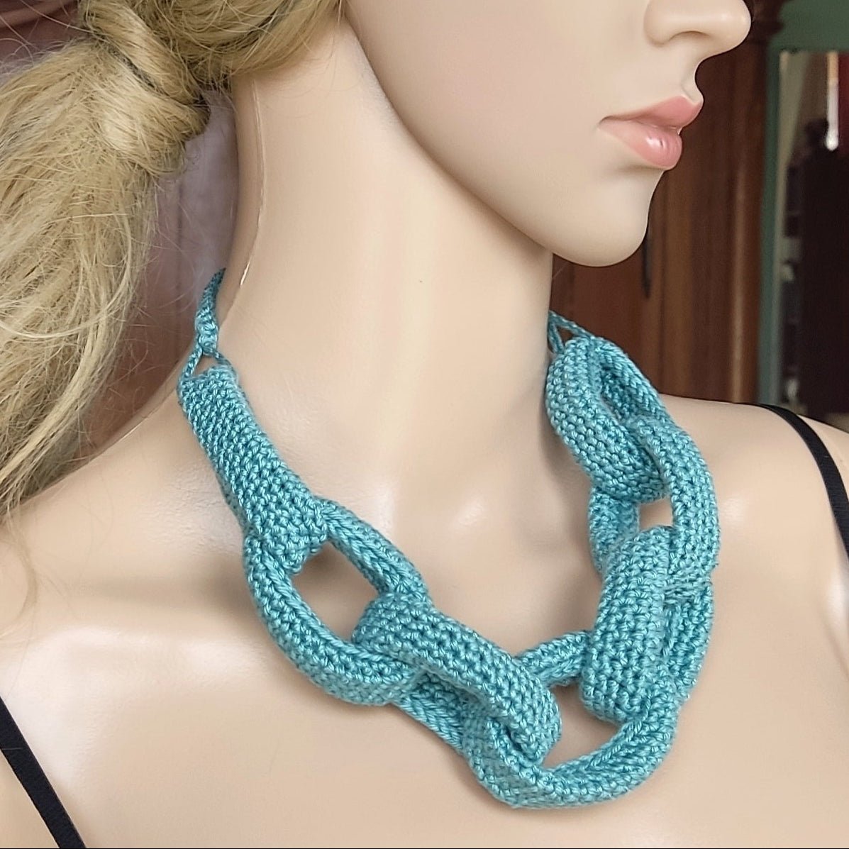 Royal Blue Chunky Crochet Necklace - Braided Chain Jewelry - StepToLight