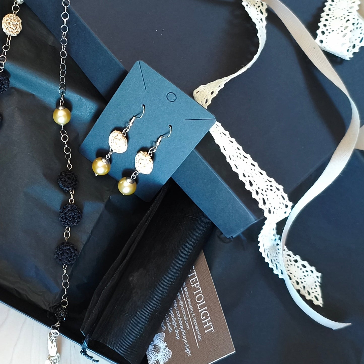 Timeless Pearl & Crochet Jewelry Set — Necklace & Earrings | Handmade in Germany - StepToLight