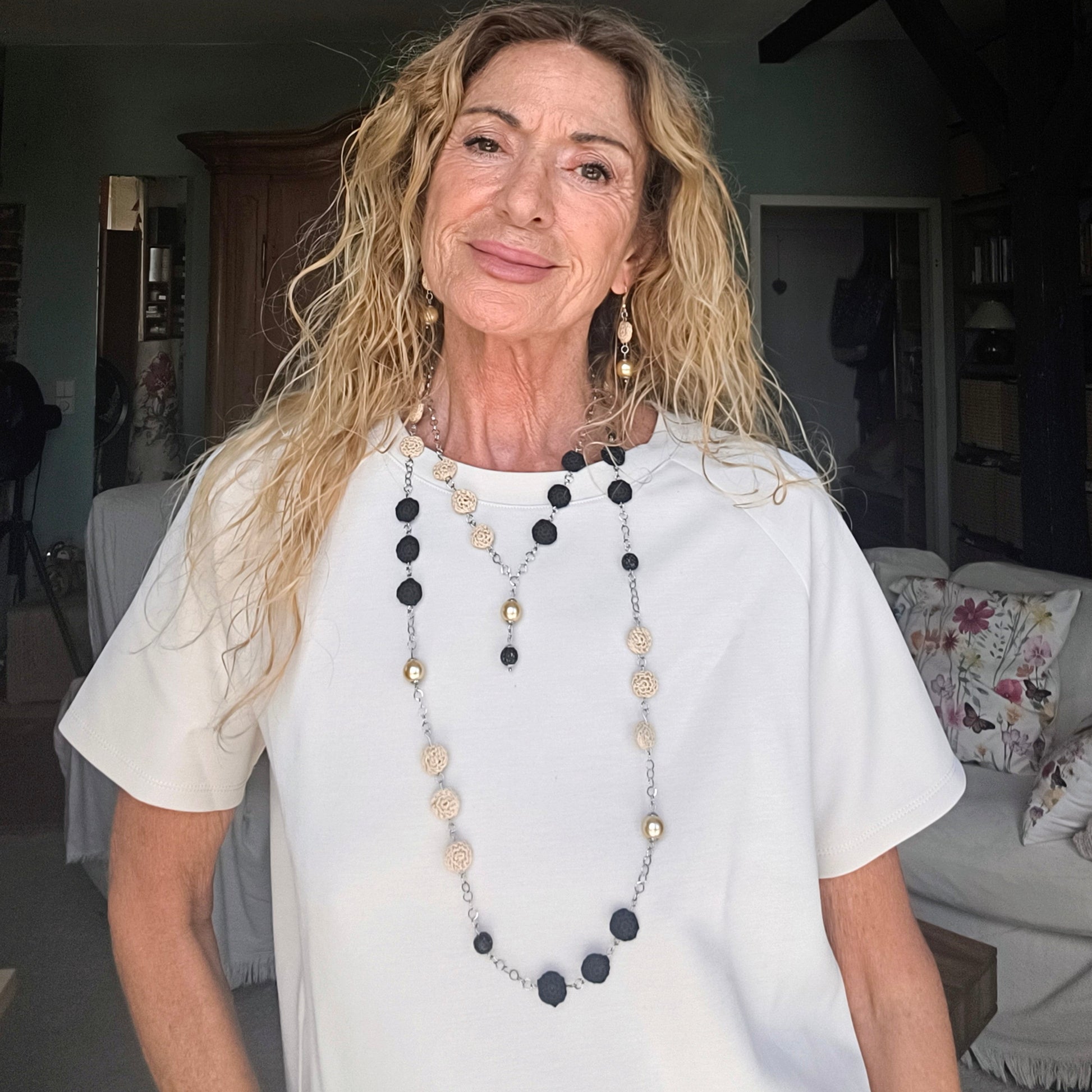 Timeless Pearl & Crochet Jewelry Set — Necklace & Earrings | Handmade in Germany - StepToLight
