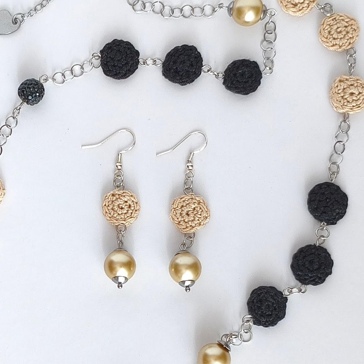 Timeless Pearl & Crochet Jewelry Set — Necklace & Earrings | Handmade in Germany - StepToLight