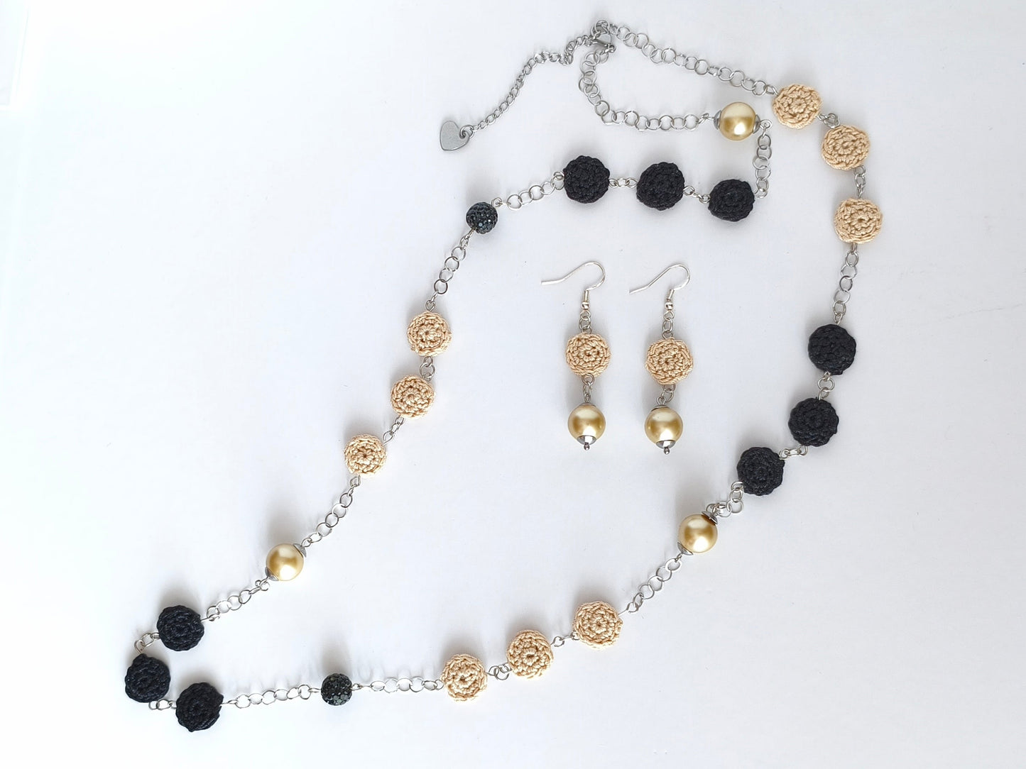 Timeless Pearl & Crochet Jewelry Set — Necklace & Earrings | Handmade in Germany - StepToLight
