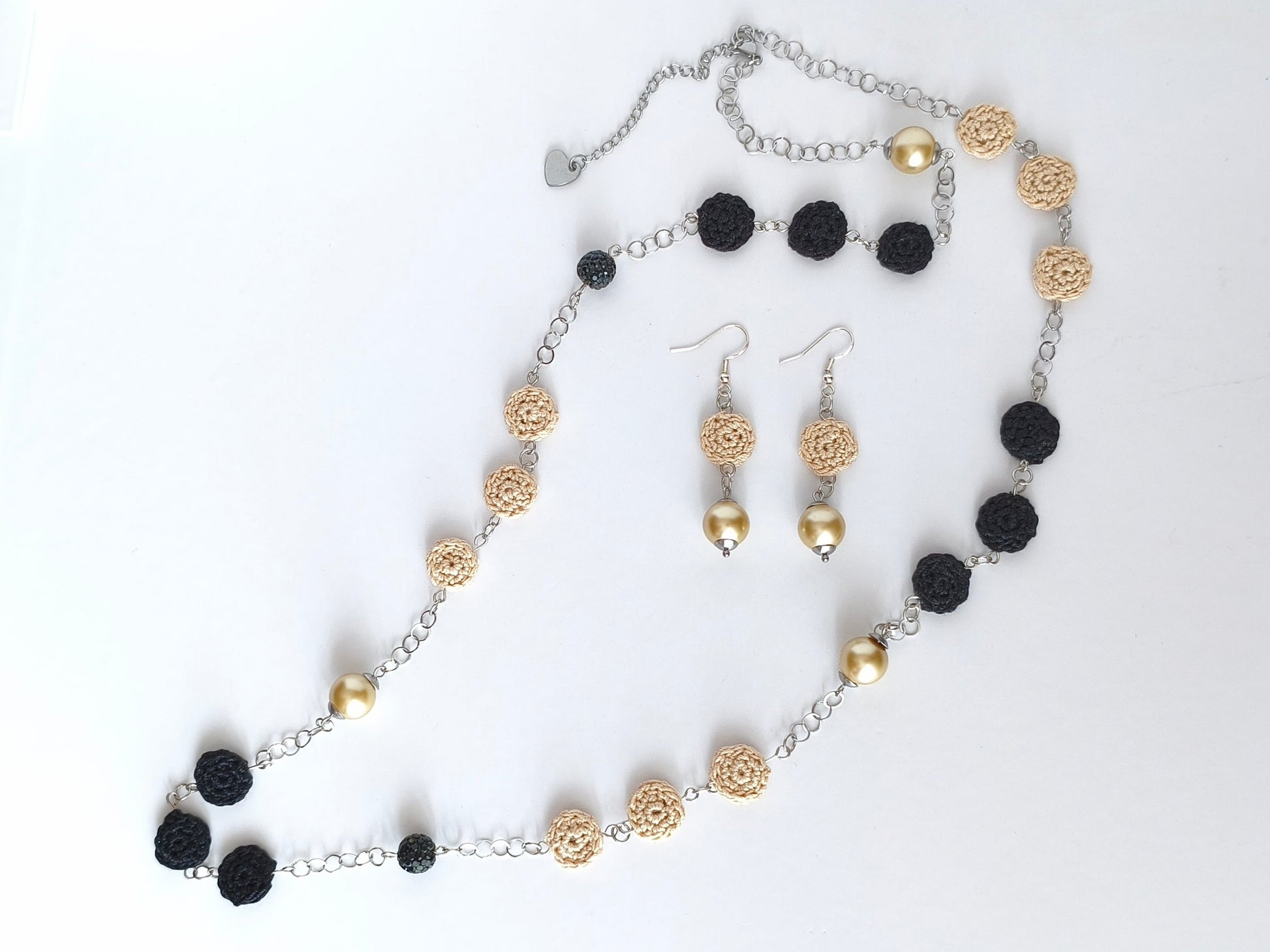 Timeless Pearl & Crochet Jewelry Set — Necklace & Earrings | Handmade in Germany - StepToLight