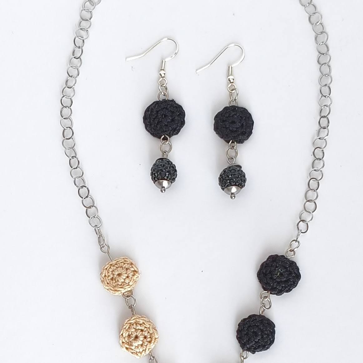 Timeless Pearl & Crochet Jewelry Set — Necklace & Earrings | Handmade in Germany - StepToLight