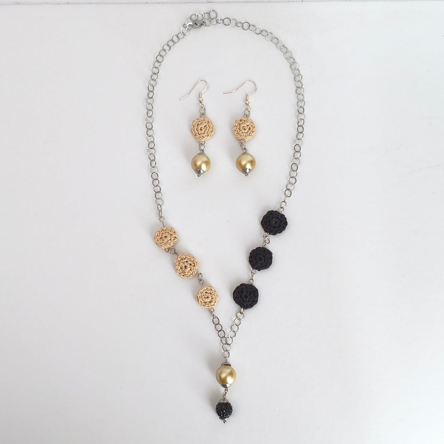 Timeless Pearl & Crochet Jewelry Set — Necklace & Earrings | Handmade in Germany - StepToLight