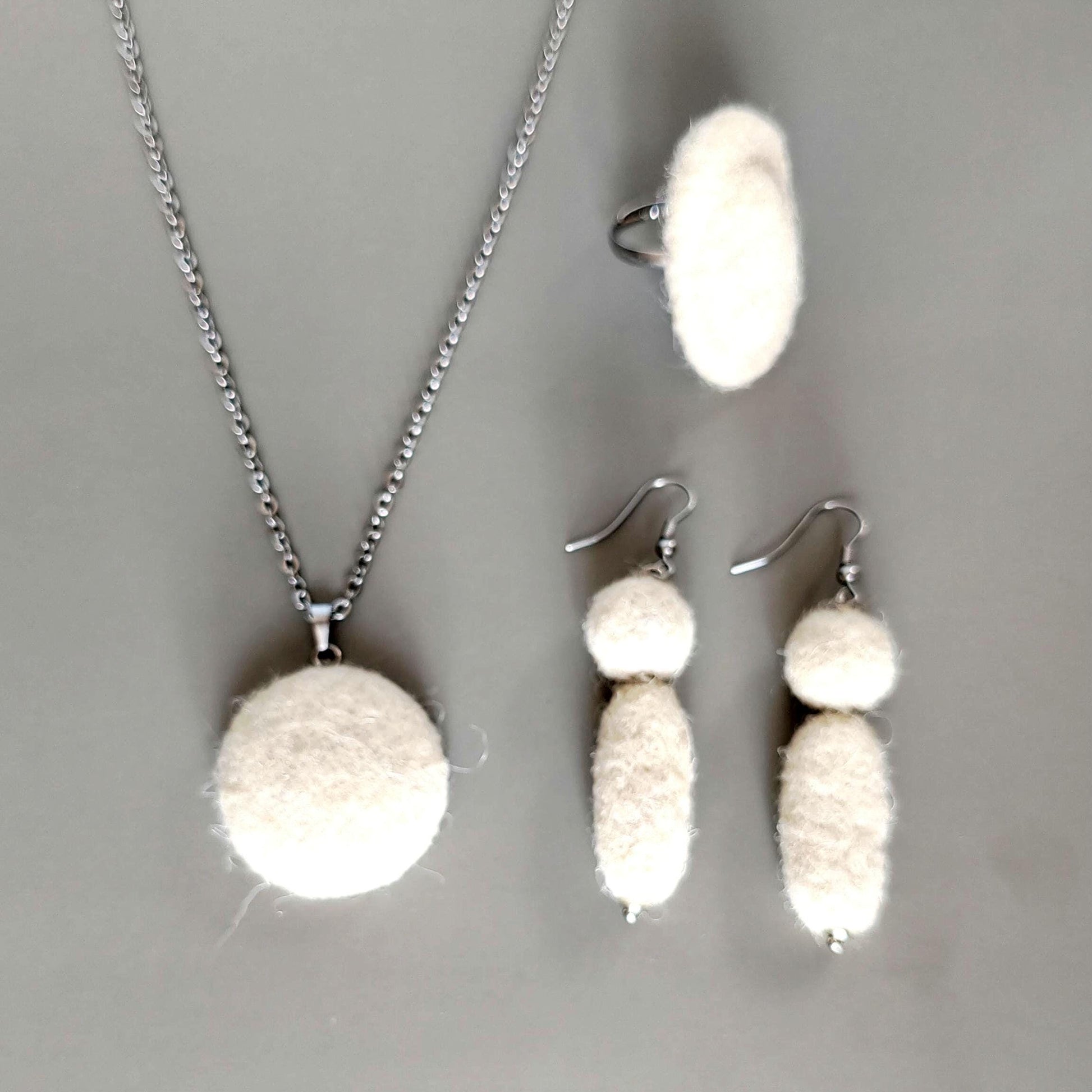 White Oval Felt Ring Sculptural Statement Handmade Fiber Jewelry Boho Gift - StepToLight